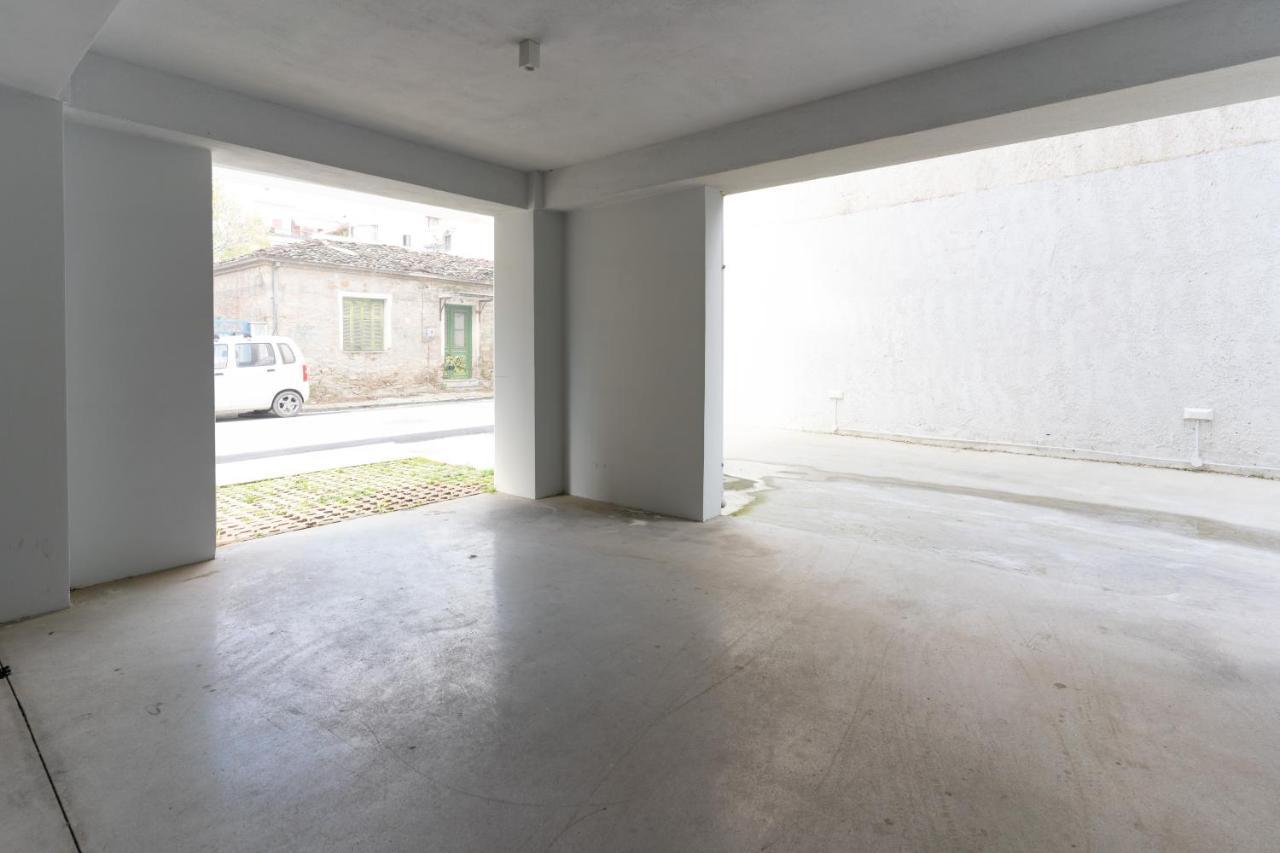 Olina'S Luxury Apartment Trikala  Ngoại thất bức ảnh